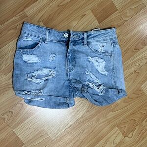 H&M DENIM SHORTS SIZE 4 - WOMEN